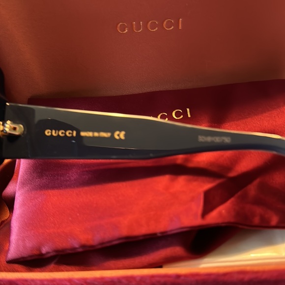 NWOT Authentic Gucci sunglasses! - Picture 4 of 5